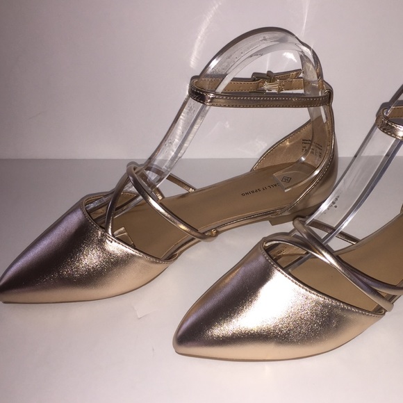 Call It Spring- Araelia Flats - Picture 6 of 8